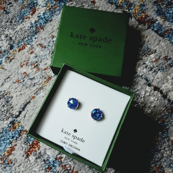 Kate Spade Boxed Round Stud Earrings - Picture 9 of 10